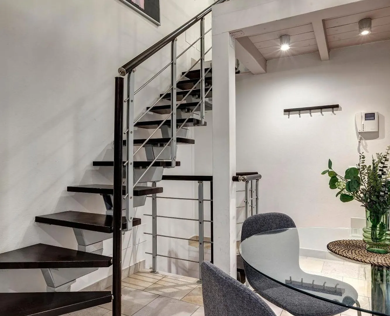 Servi 7A Florence Apartment