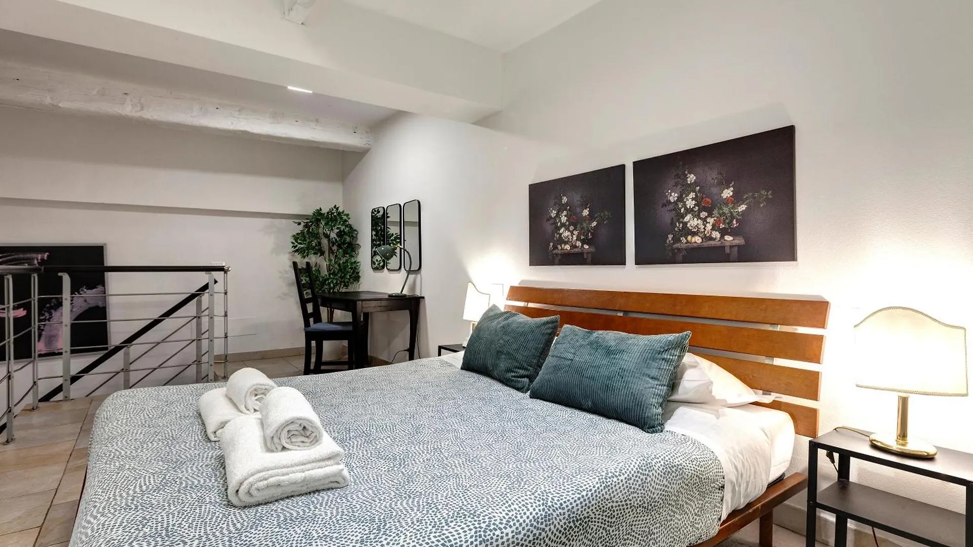 Servi 7A Florence Apartment